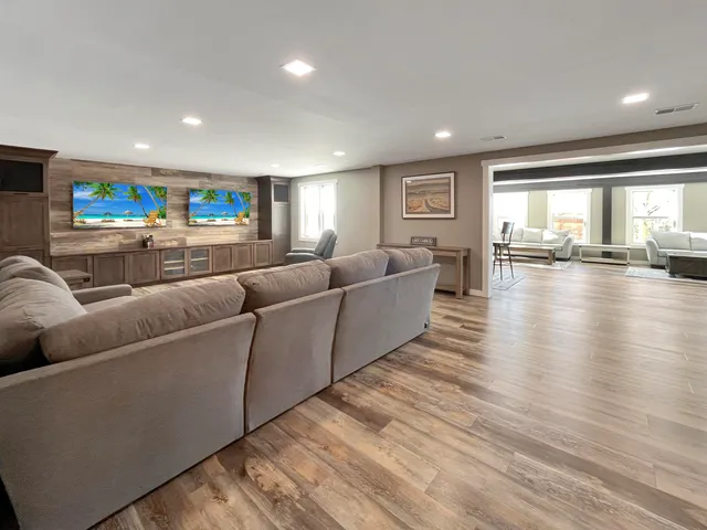 $899,000 | 25-50 Cottage Hill Drive, Lake Carroll, IL 61046