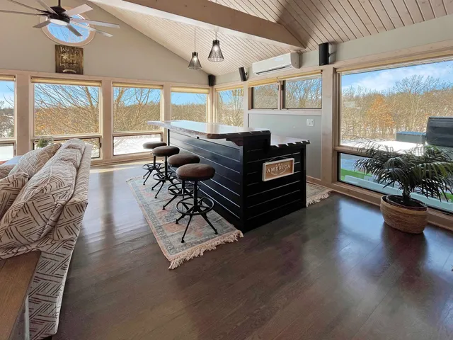 $899,000 | 25-50 Cottage Hill Drive, Lake Carroll, IL 61046