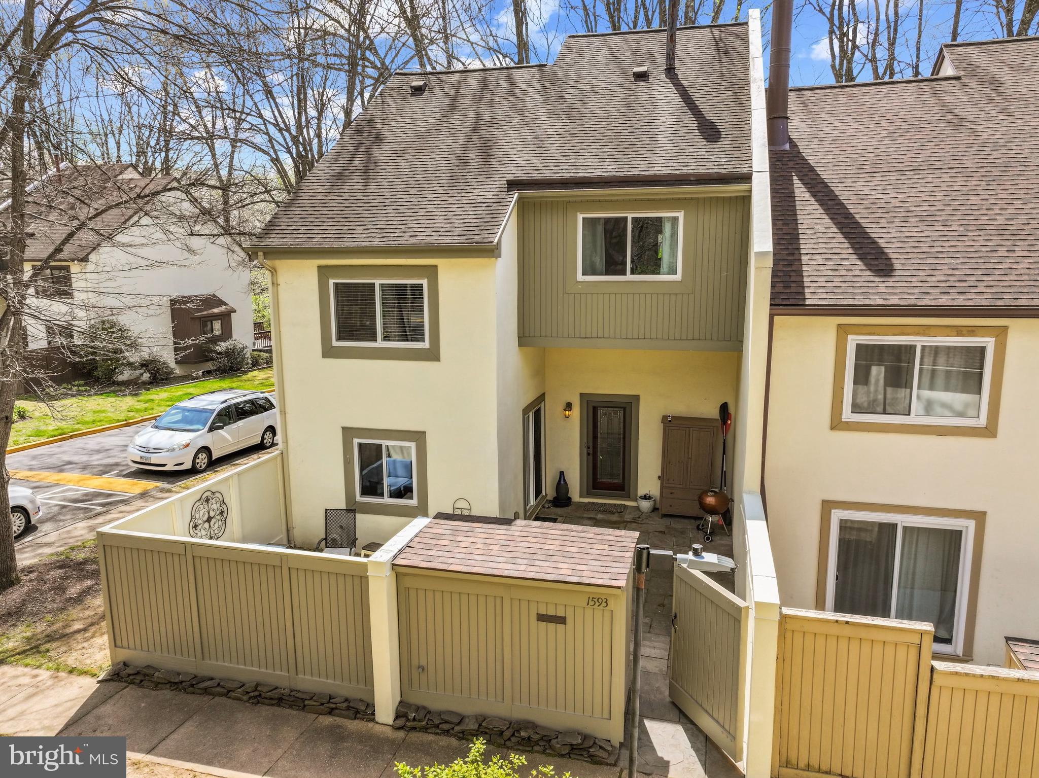 1593 Inlet Court Reston, VA 20190 - Photo 1 of 24