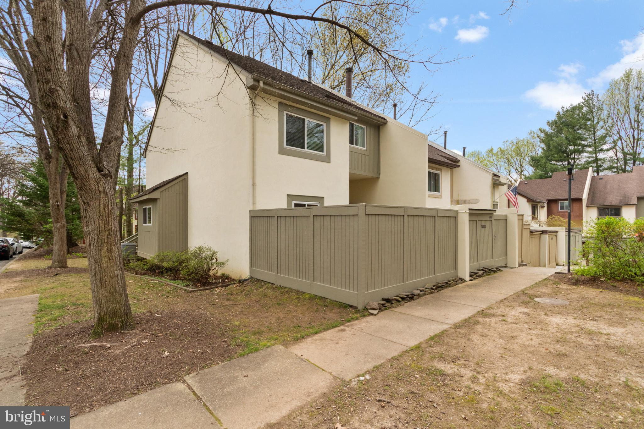 1593 Inlet Court Reston, VA 20190 - Photo 17 of 24 Front Side Exterior