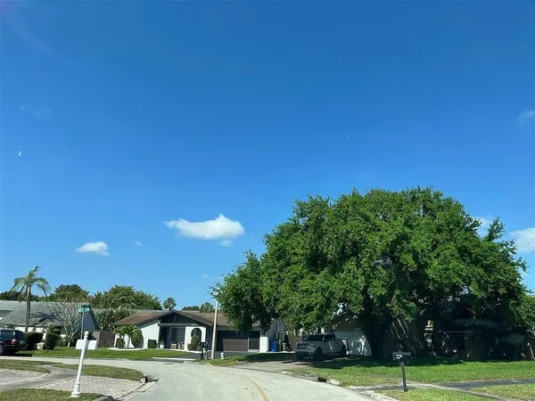 $5,000 | 5380 Northwest 32nd Court, Pompano Beach, FL 33063