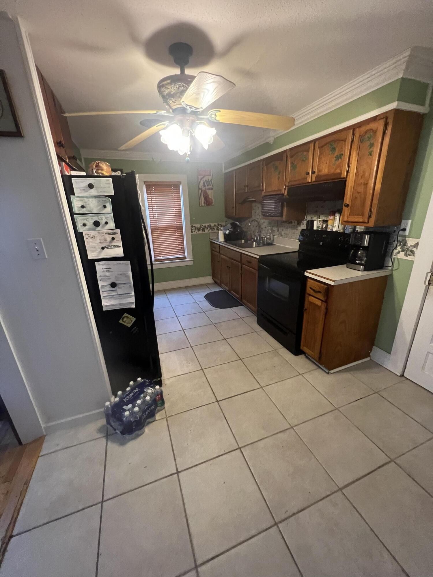 805 Durkee Road Cleveland, TN 37323 - Photo 19 of 26 a room with lots of appliances and cabinets