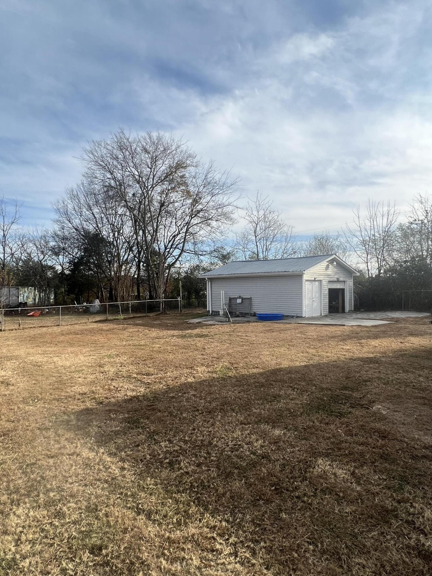 805 Durkee Road Cleveland, TN 37323 - Photo 7 of 26 a front view of house with yard