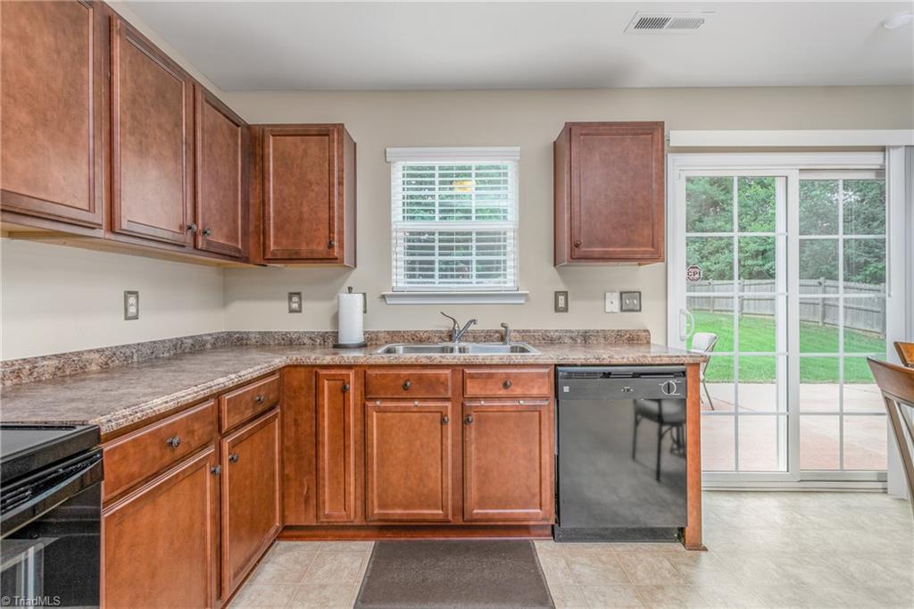 6609 Tromble Road Whitsett, NC 27377 - Photo 12 of 31