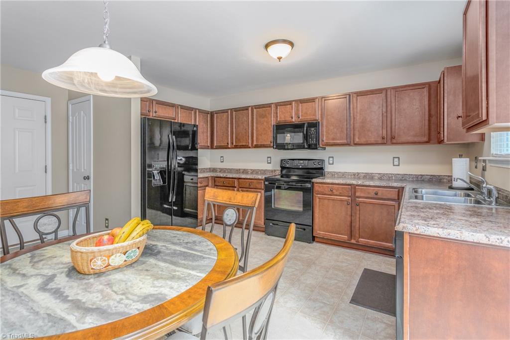 6609 Tromble Road Whitsett, NC 27377 - Photo 13 of 31