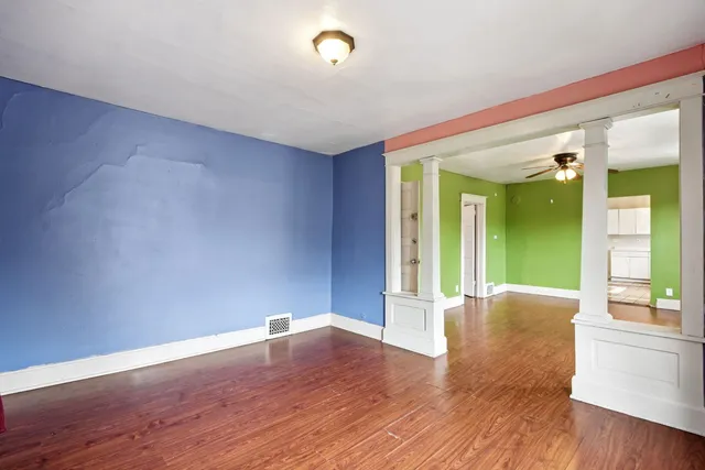 $250,000 | 610 Bluff Street, Waukegan, IL 60085