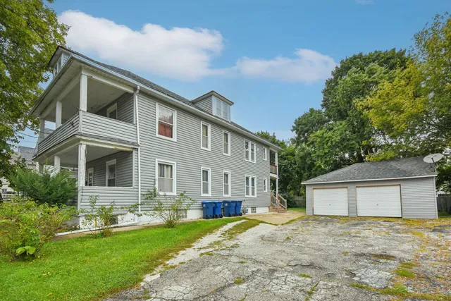 $250,000 | 610 Bluff Street, Waukegan, IL 60085