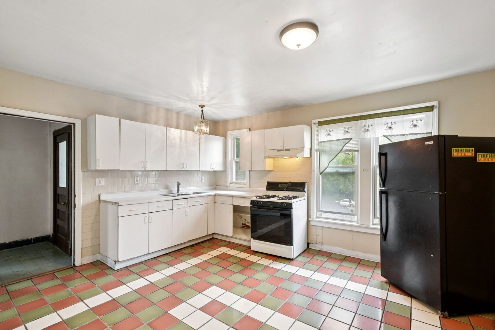 610 Bluff Street Waukegan, IL 60085 - Photo 25 of 31