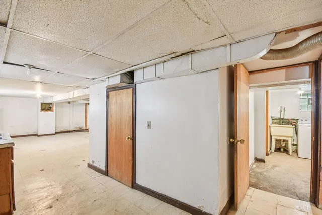 $250,000 | 610 Bluff Street, Waukegan, IL 60085