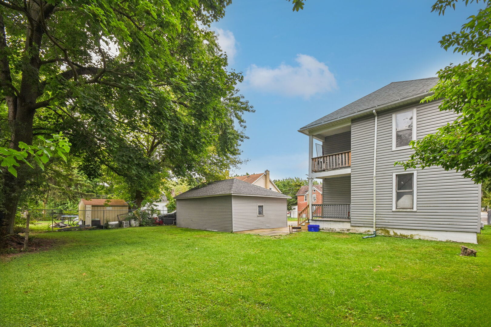 610 Bluff Street Waukegan, IL 60085 - Photo 4 of 31