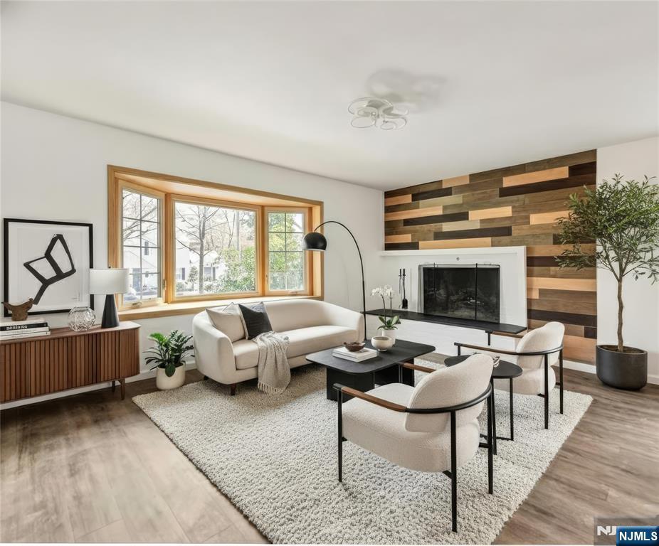 53 Forest Road Demarest, NJ 07627 - Photo 4 of 11