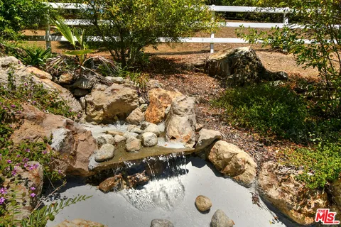 $2,495,000 | 25700 Mulholland Highway, Calabasas, CA 91302