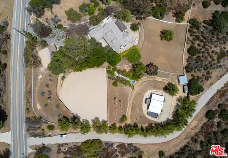 $2,495,000 | 25700 Mulholland Highway, Calabasas, CA 91302