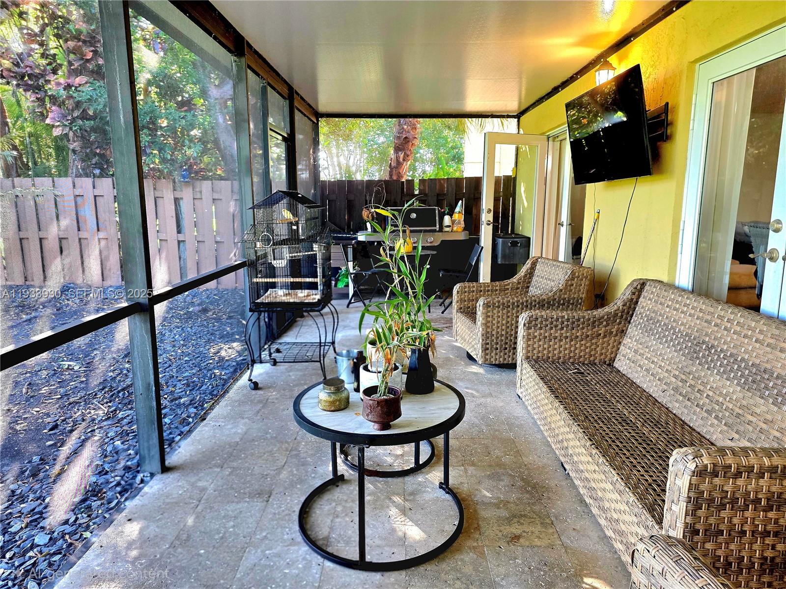 9329 Southwest 151st Avenue Miami, FL 33196 - Photo 22 of 40