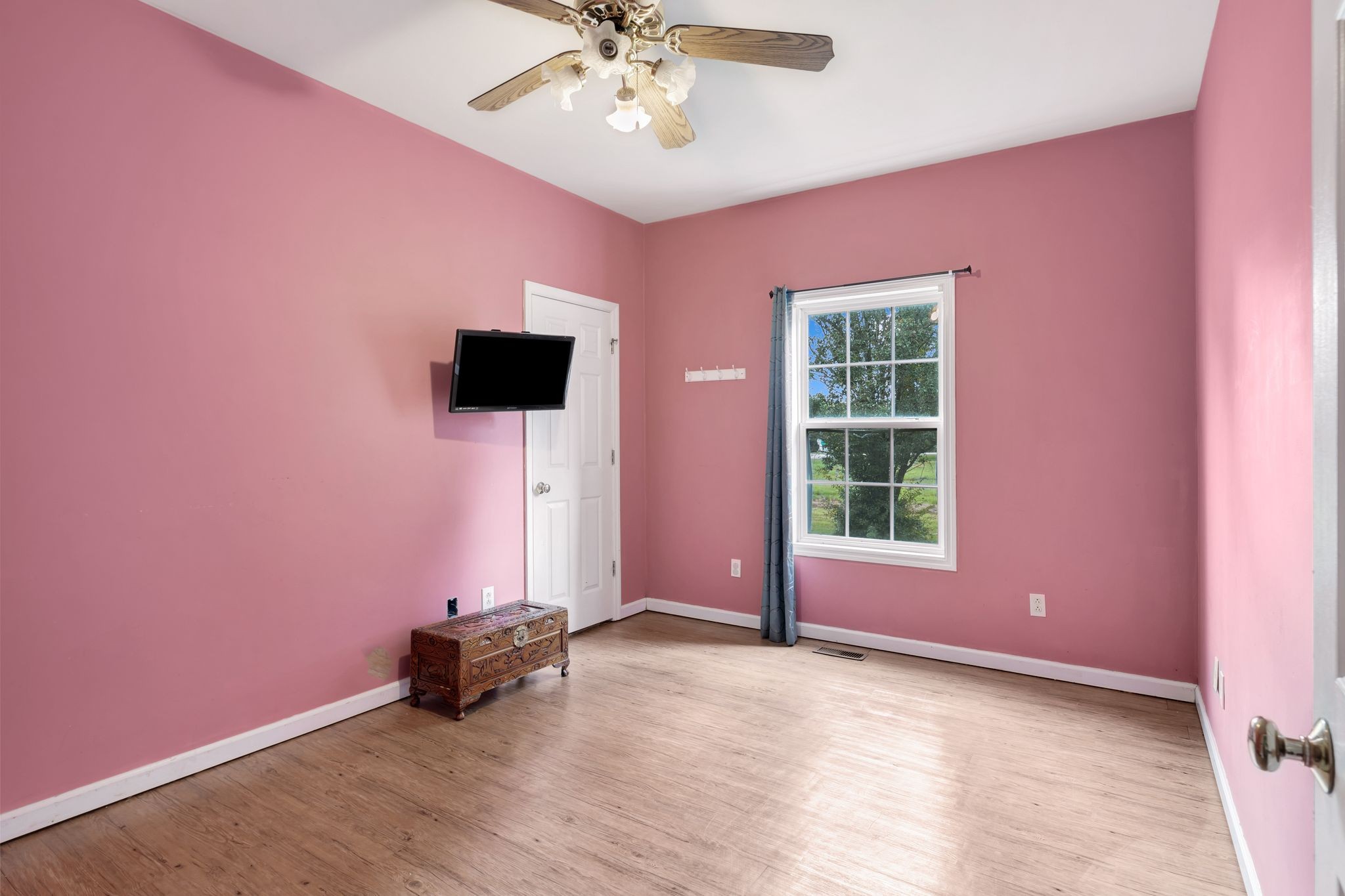 876 Monument Road Summertown, TN 38483 - Photo 15 of 26 a view of an empty room with a window