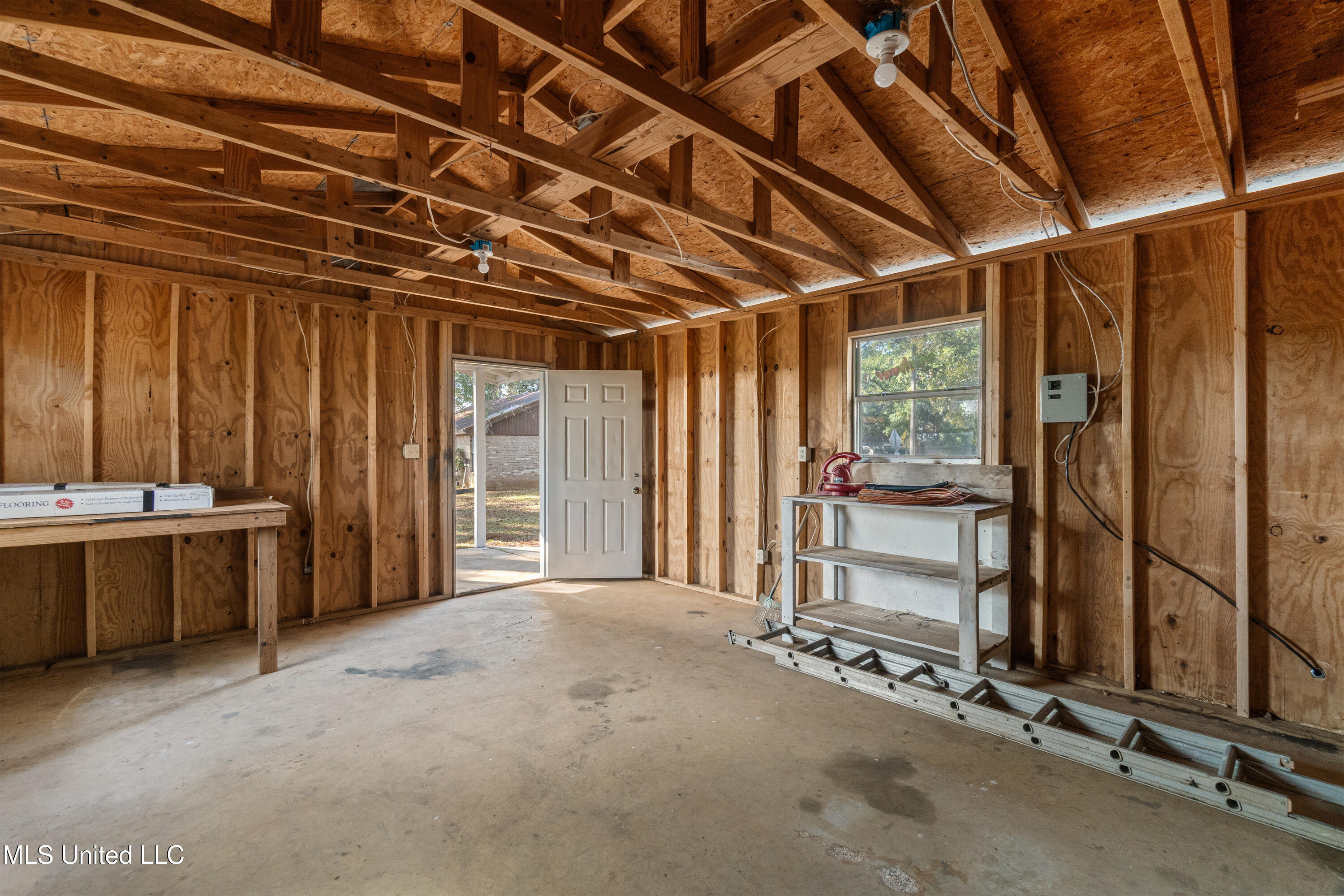 162 Jane Drive Lucedale, MS 39452 - Photo 31 of 38 Interior Workshop