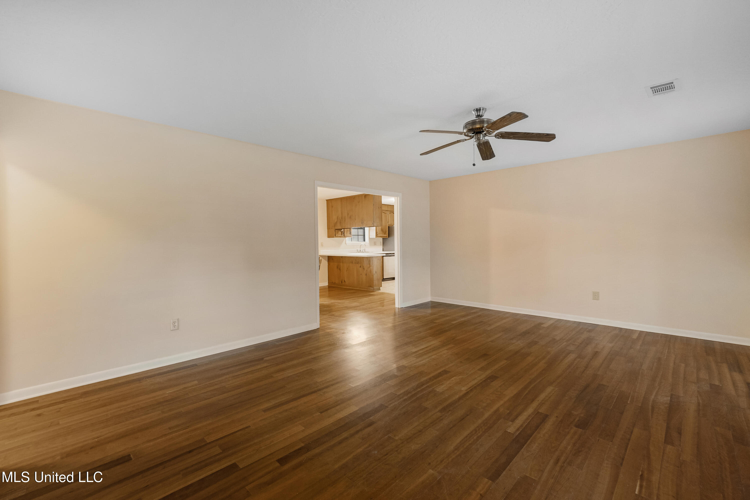 162 Jane Drive Lucedale, MS 39452 - Photo 6 of 38 Living