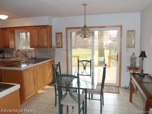 31670 Hayes Road Fraser, MI 48026 - Photo 8 of 21 SAM_2013.jpg