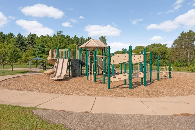 $264,900 | 3786 Abercrombie Lane, Stillwater, MN 55082