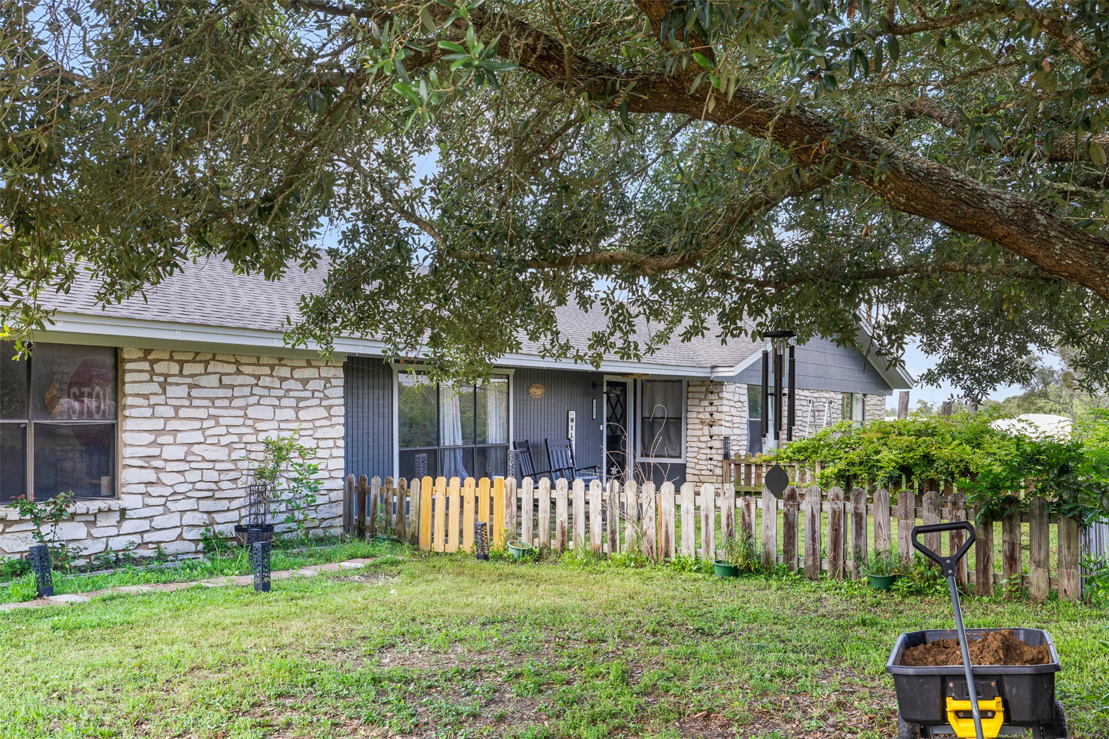 1015 FM 112 Road Lexington, TX 78947 - Photo 37 of 38 a front view of a house with a yard