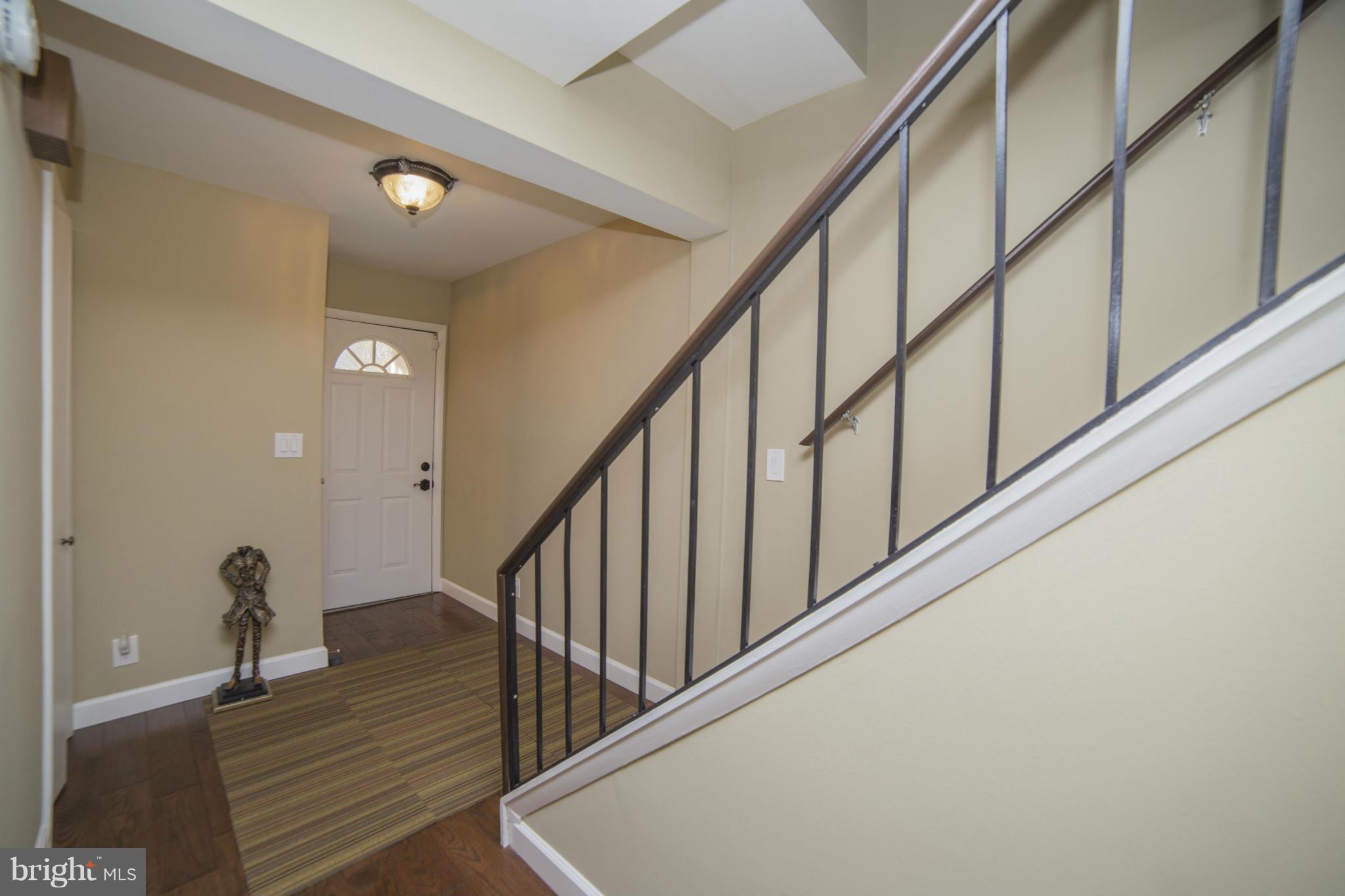 1613 Valencia Way Reston, VA 20190 - Photo 3 of 29 a view of entryway