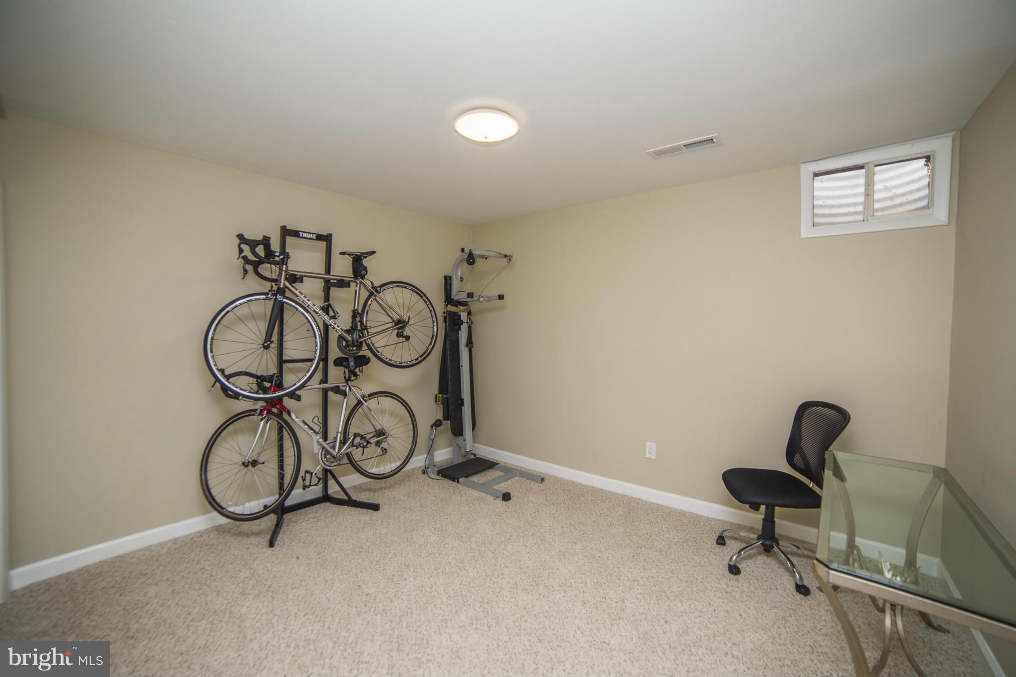 1613 Valencia Way Reston, VA 20190 - Photo 25 of 29