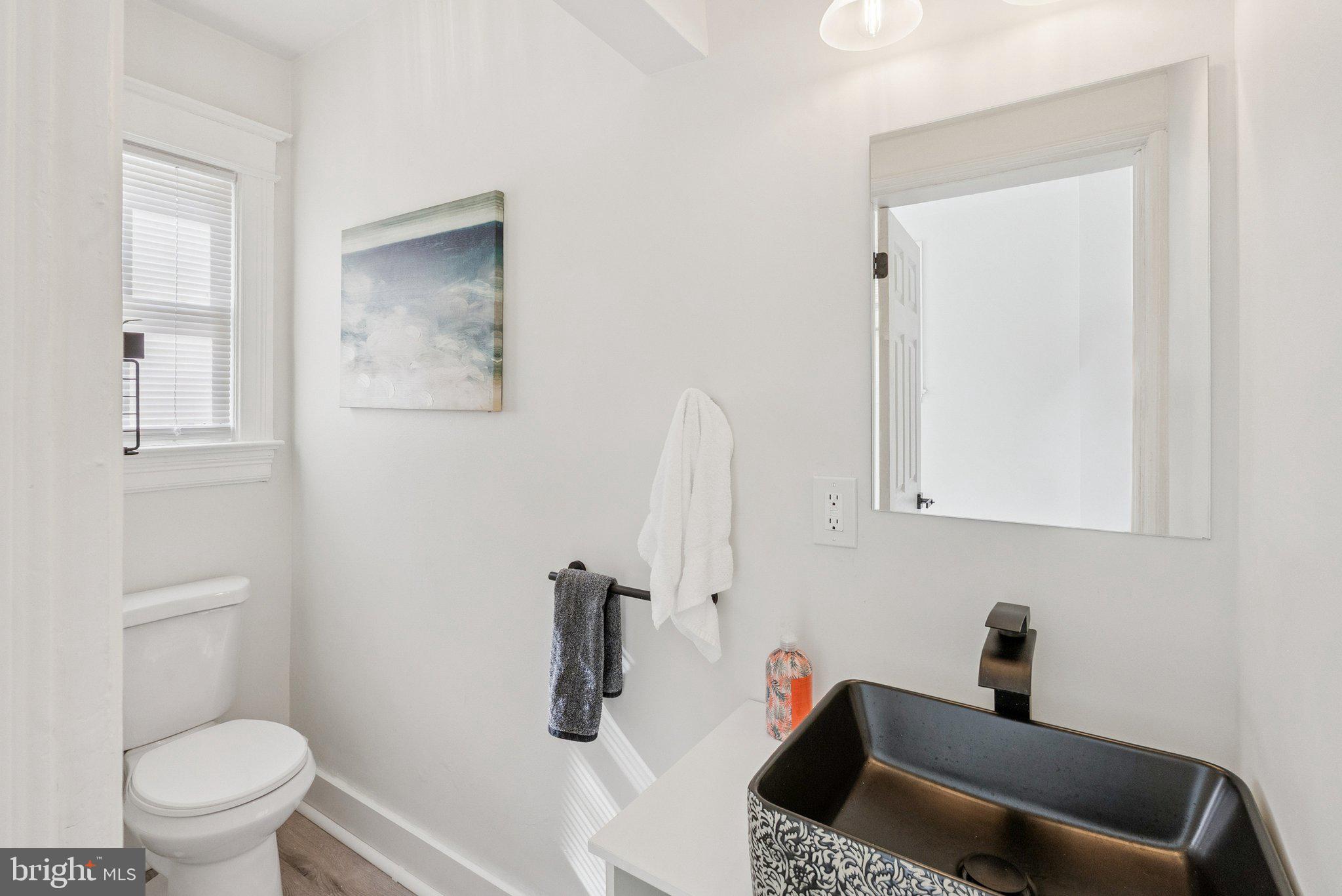 810 Marietta Place Northwest Washington, DC 20011 - Photo 13 of 40 Powder Room