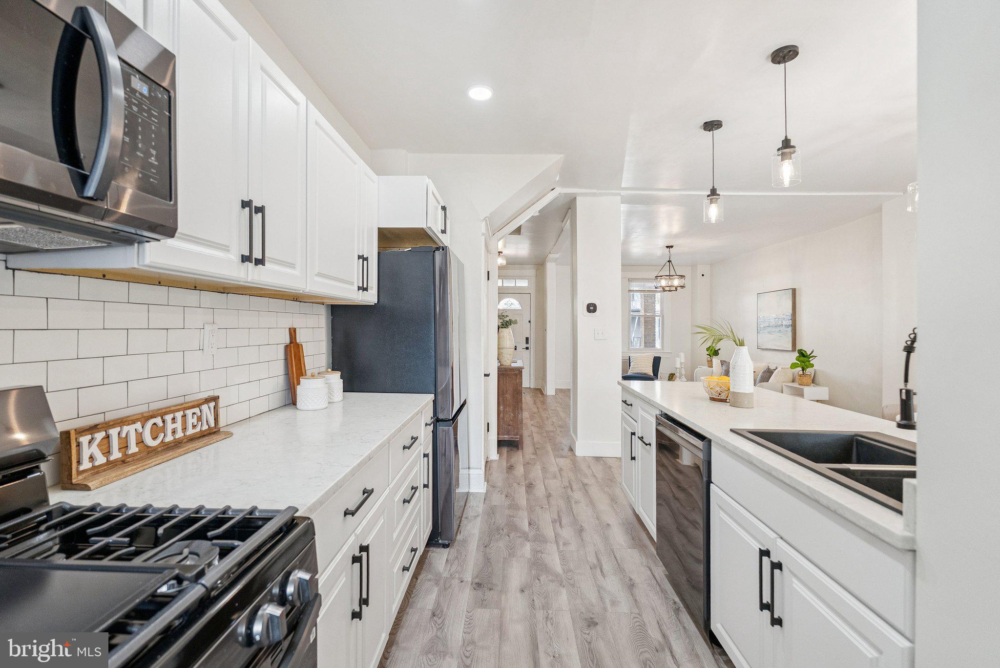 810 Marietta Place Northwest Washington, DC 20011 - Photo 10 of 40 Quartz Countertops