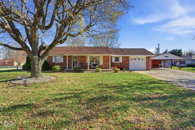 $239,900 | 8143 East Crescent Drive, Seymour, IN 47274