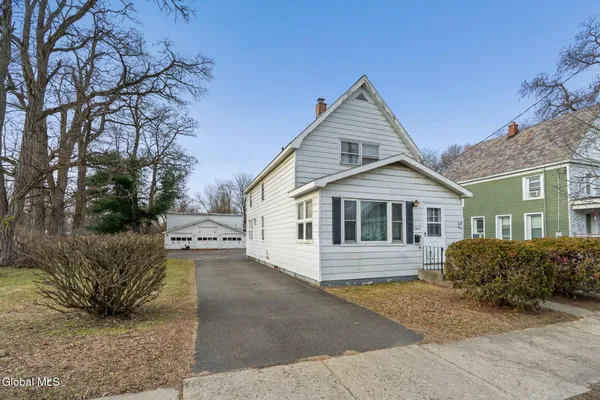 $199,900 | 2606 Turner Avenue, Schenectady, NY 12306