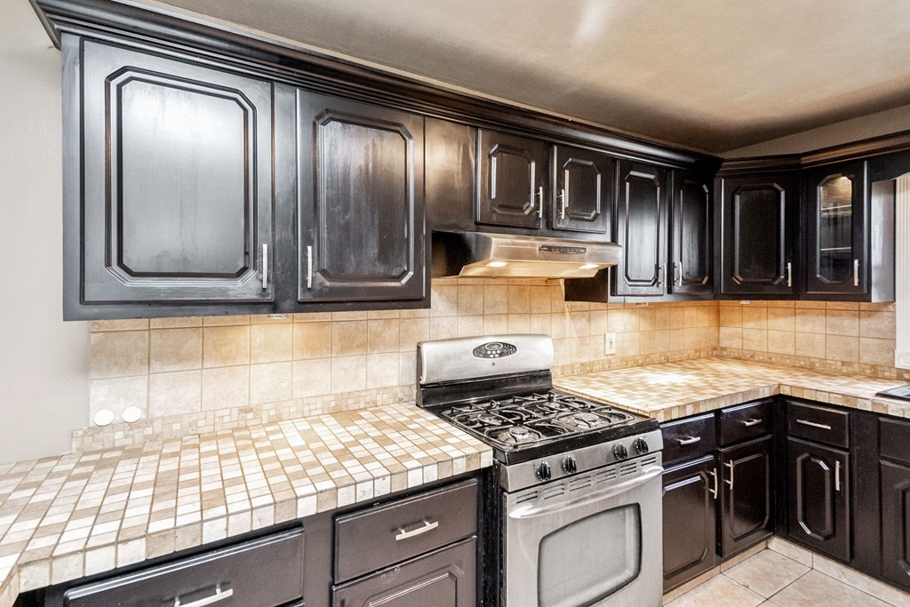 45 Chittick Road Boston, MA 02136 - Photo 8 of 35 Gallery Image 8