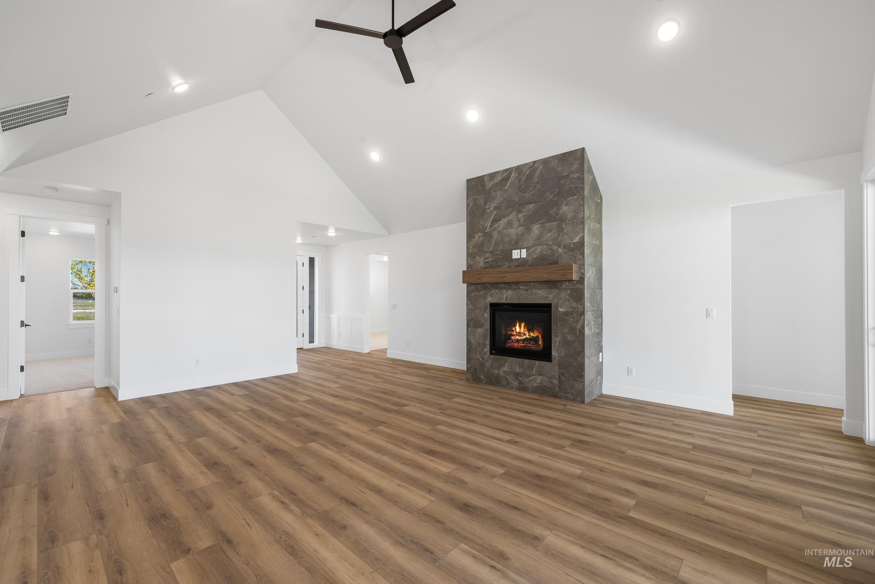 15359 Rhodes Court Caldwell, ID 83607 - Photo 6 of 32
