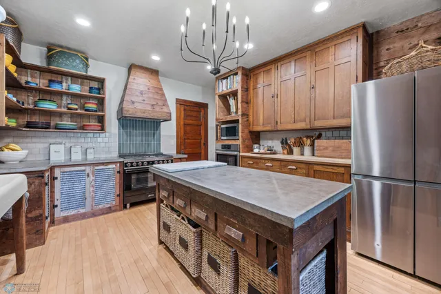 $795,000 | 11552 110th Street South, Sabin, MN 56580