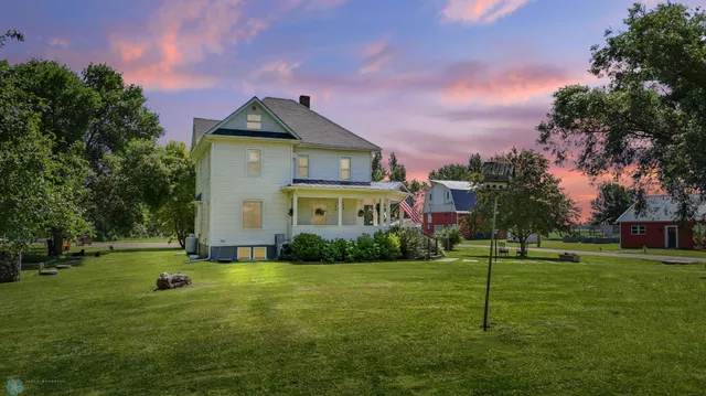 $795,000 | 11552 110th Street South, Sabin, MN 56580