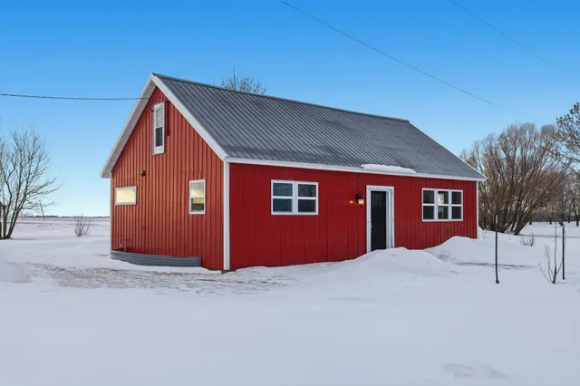 $795,000 | 11552 110th Street South, Sabin, MN 56580