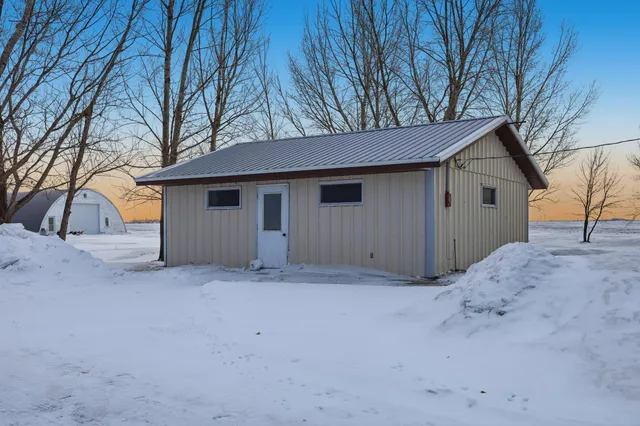 $795,000 | 11552 110th Street South, Sabin, MN 56580