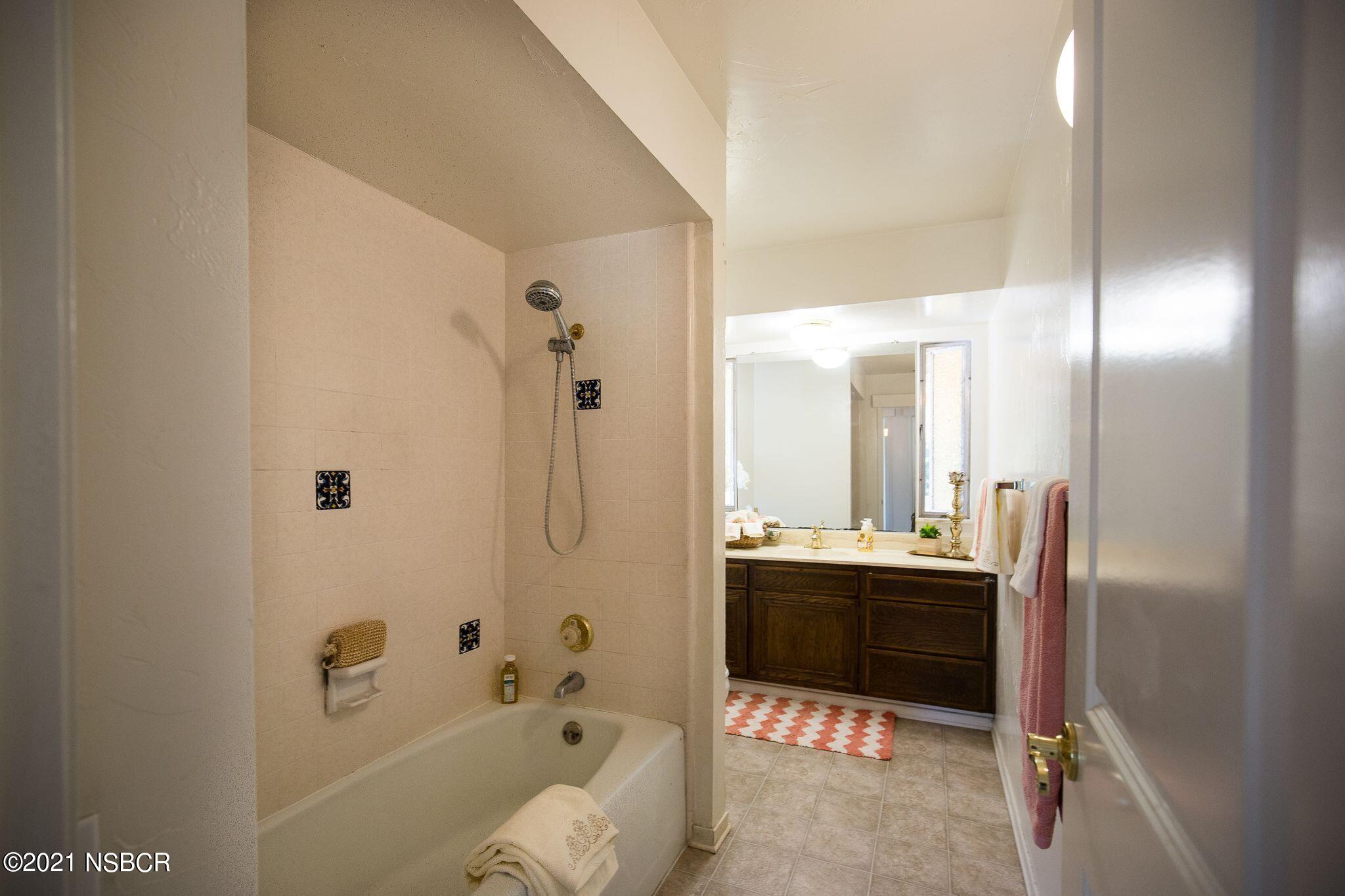 2929 Quail Valley Road Solvang, CA 93463 - Photo 9 of 14 2929 QVR - Front Bath