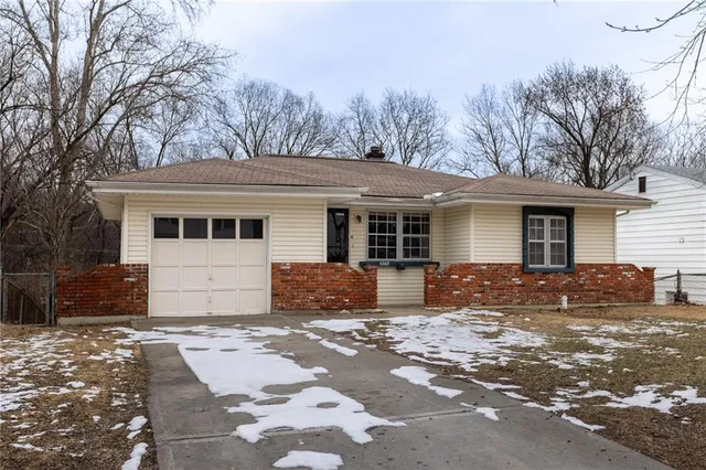 $210,000 | 5869 North Oakley Avenue, Kansas City, MO 64119