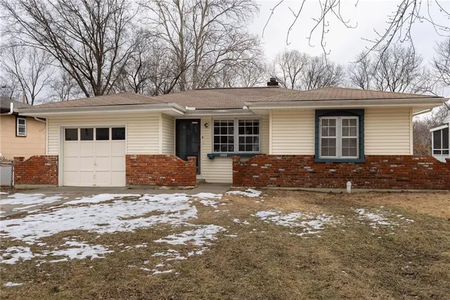 $210,000 | 5869 North Oakley Avenue, Kansas City, MO 64119