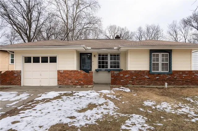 $210,000 | 5869 North Oakley Avenue, Kansas City, MO 64119