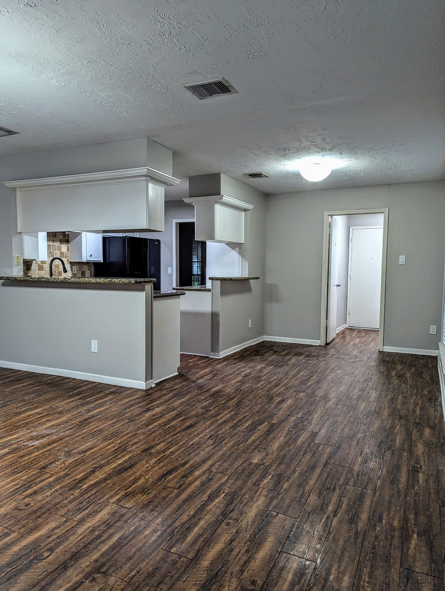 803 Valley Ranch Drive Katy, TX 77450 - Photo 8 of 17 Gallery Image 8