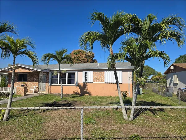 $450,000 | 2941 Northwest 210th Terrace, Miami Gardens, FL 33056