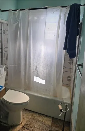 $450,000 | 2941 Northwest 210th Terrace, Miami Gardens, FL 33056