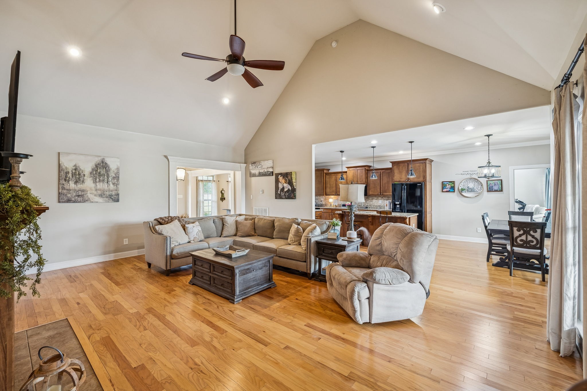 2845 Anes Station Road Lewisburg, TN 37091 - Photo 15 of 70 a living room with furniture and a flat screen tv