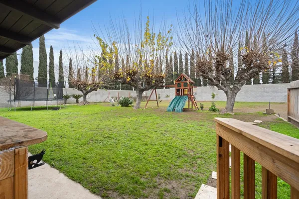 $869,000 | 351 North Peach Avenue, Clovis, CA 93612