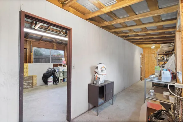 $899,999 | 351 North Peach Avenue, Clovis, CA 93612