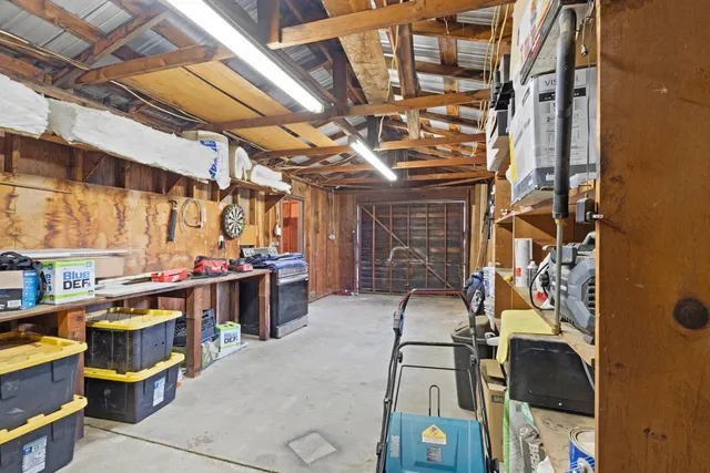 $899,999 | 351 North Peach Avenue, Clovis, CA 93612