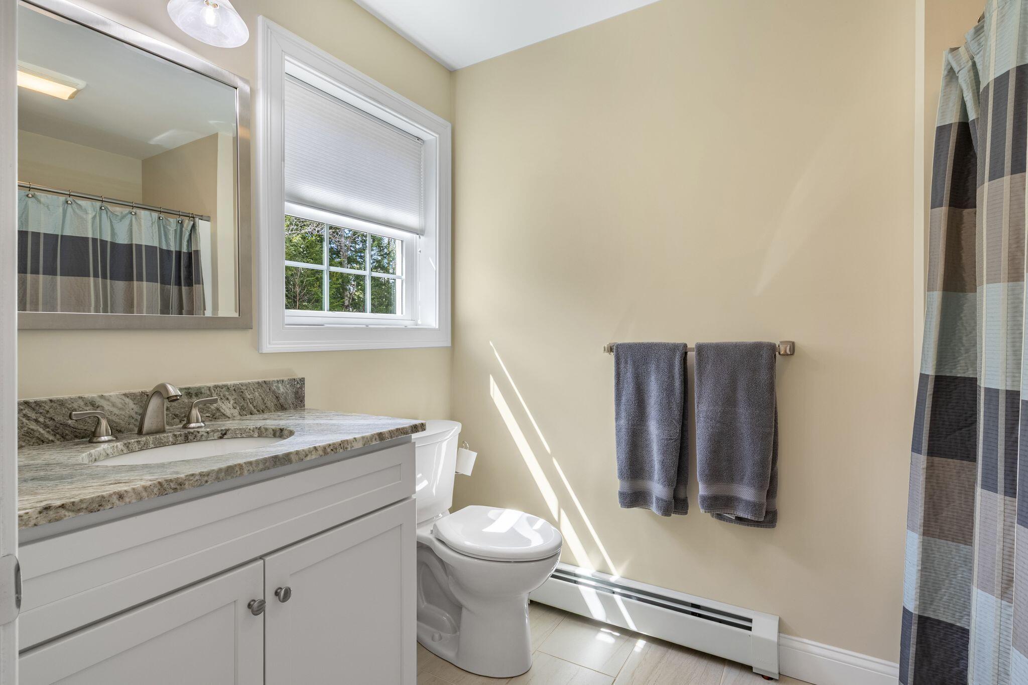 33 Meredith Drive Windham, ME 04062 - Photo 16 of 41 33_Meredith_Dr_064
