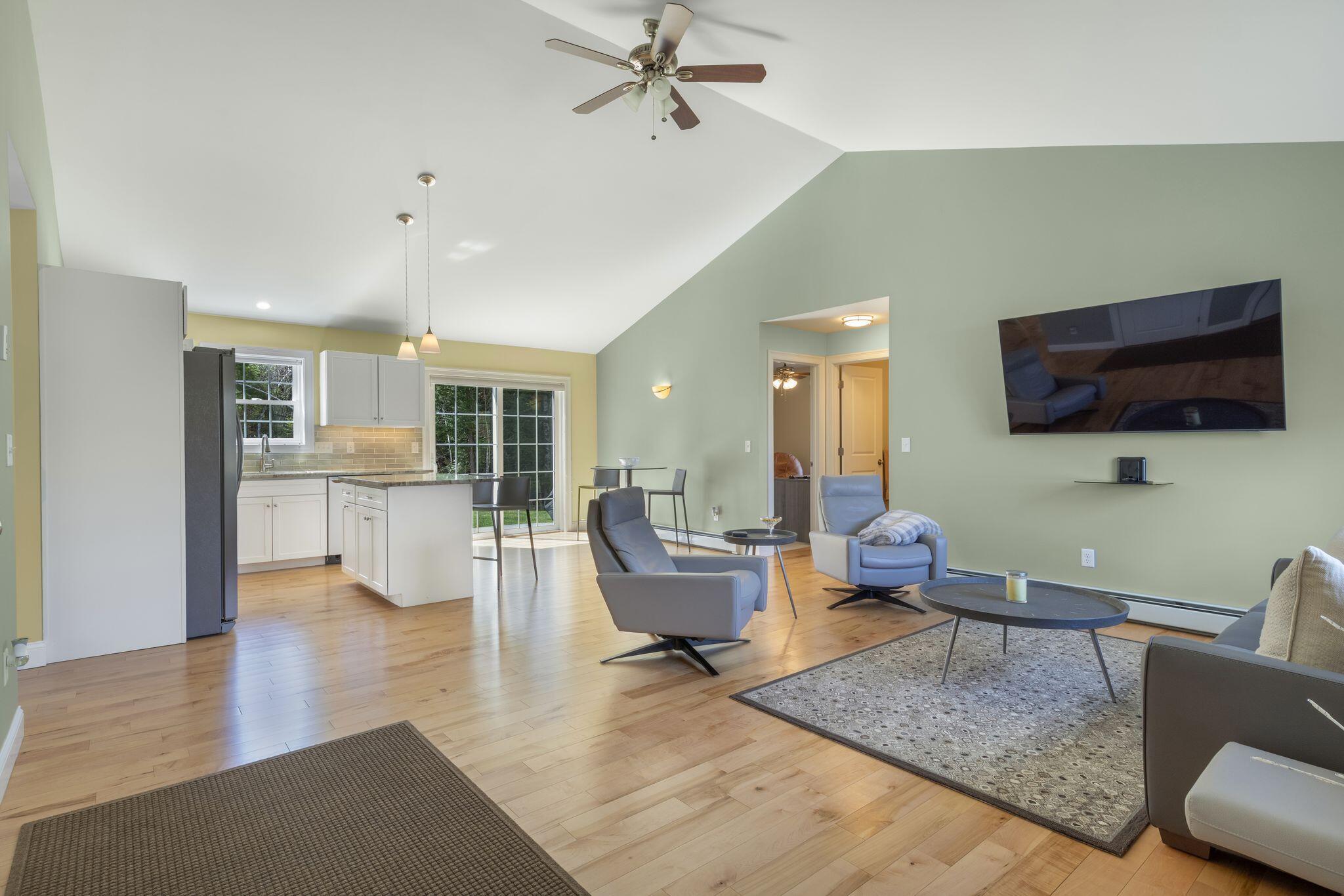 33 Meredith Drive Windham, ME 04062 - Photo 3 of 41 33_Meredith_Dr_007