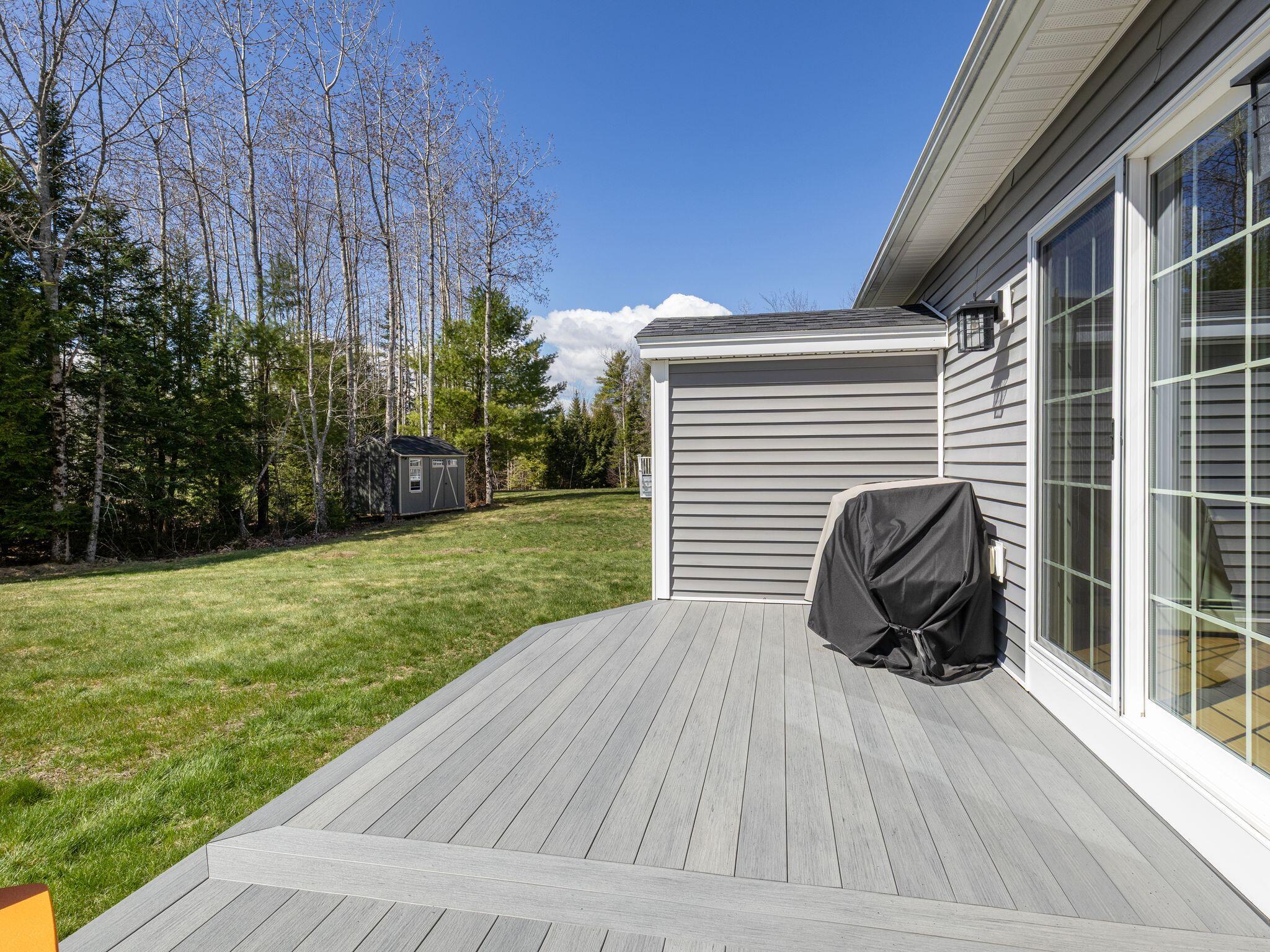 33 Meredith Drive Windham, ME 04062 - Photo 32 of 41 33_Meredith_Dr_097